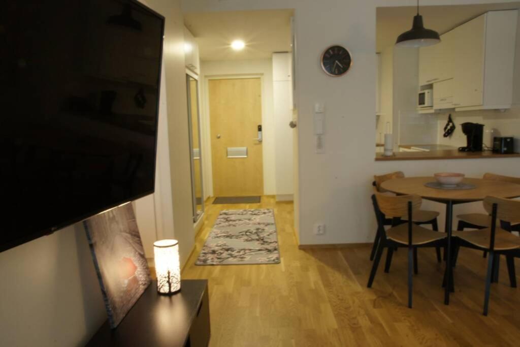 דירות אולו Keskustan Kaksio 45 M2 Autopaikalla, Rautatienkatu 19, 9 Krs מראה חיצוני תמונה